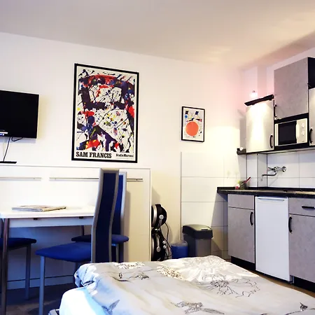 Messe Flughafen Bed & Breakfast Dusseldorf